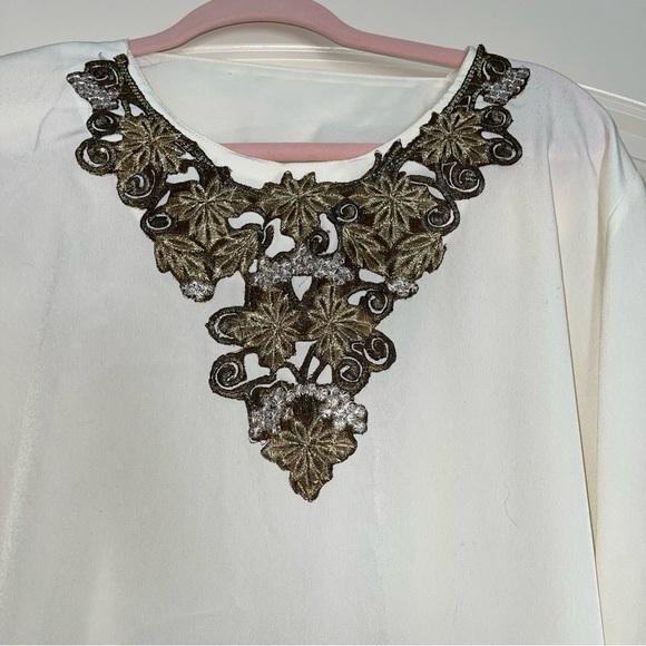 Elegant Morrocan, kaftan gown, white embroidered with gold, trim, dress and vest - Picture 14 of 14